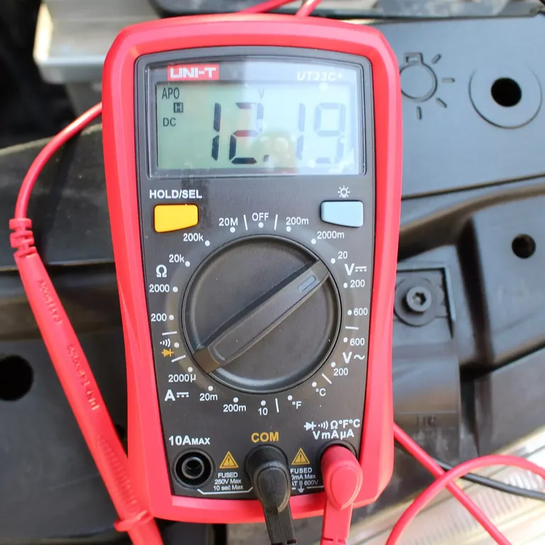 Resting battery-voltage measurement.