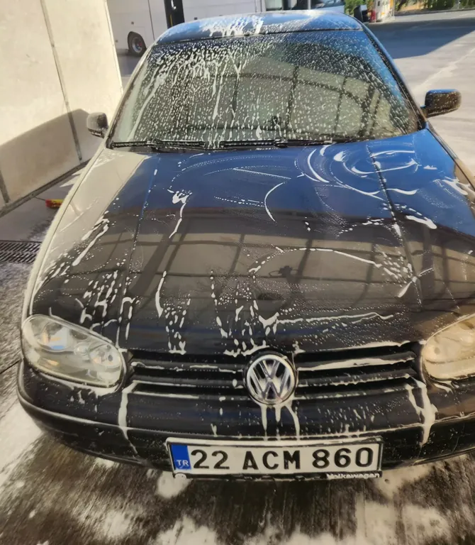 Pre-wash foam on the front panel.